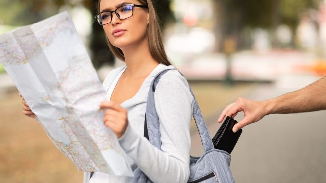 Featured image for Beach Scams: Avoiding Tourist Traps